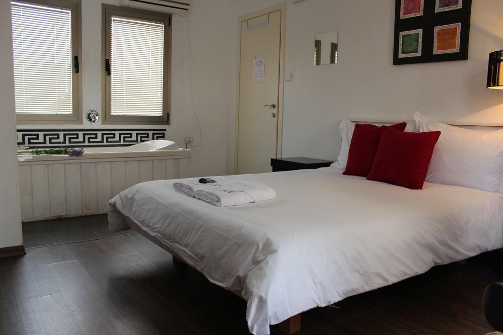 Aliyah Return Center Bed and Breakfast Degania Bet Exteriör bild