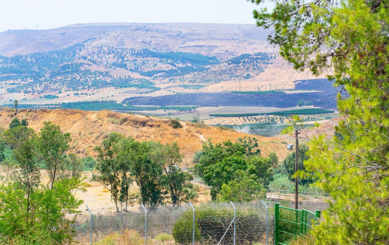 Aliyah Return Center Bed and Breakfast Degania Bet Exteriör bild